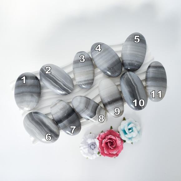 Black Banded Onyx Palm Stone - Picture 9 of 9